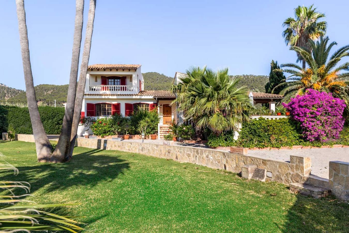 Puerto Andratx: Extraordinary finca within walking distance to the port