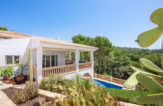 Camp de Mar: Mediterranean villa with holiday rental license