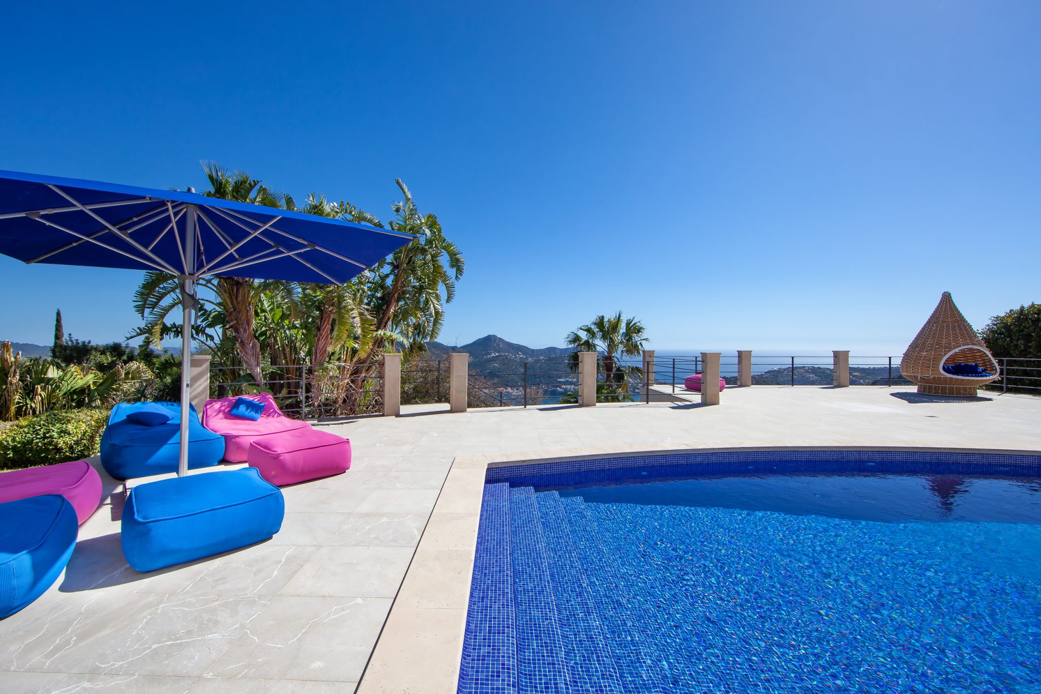 Puerto Andratx: Representative luxury property with panoramic sea views