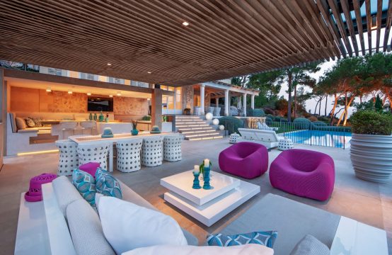 Camp de Mar: Representative luxury property with stunning sea views